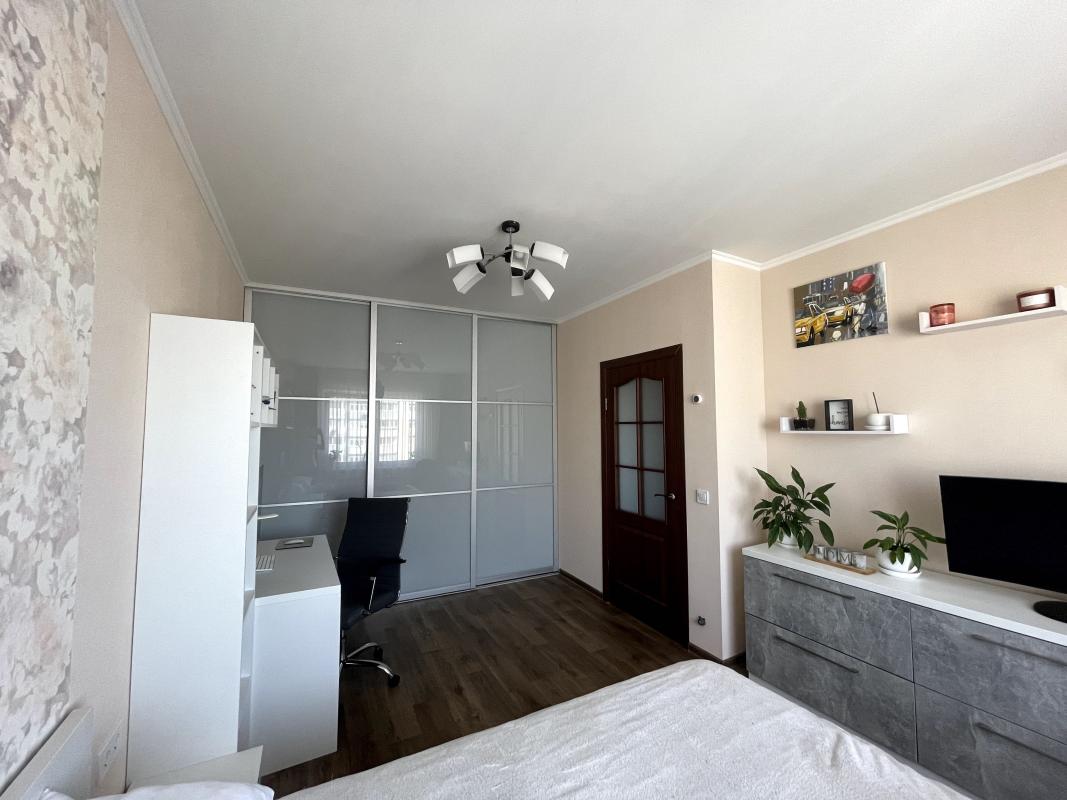 Sale 1 bedroom-(s) apartment 36 sq. m., Sofii Rusovoi Street 7