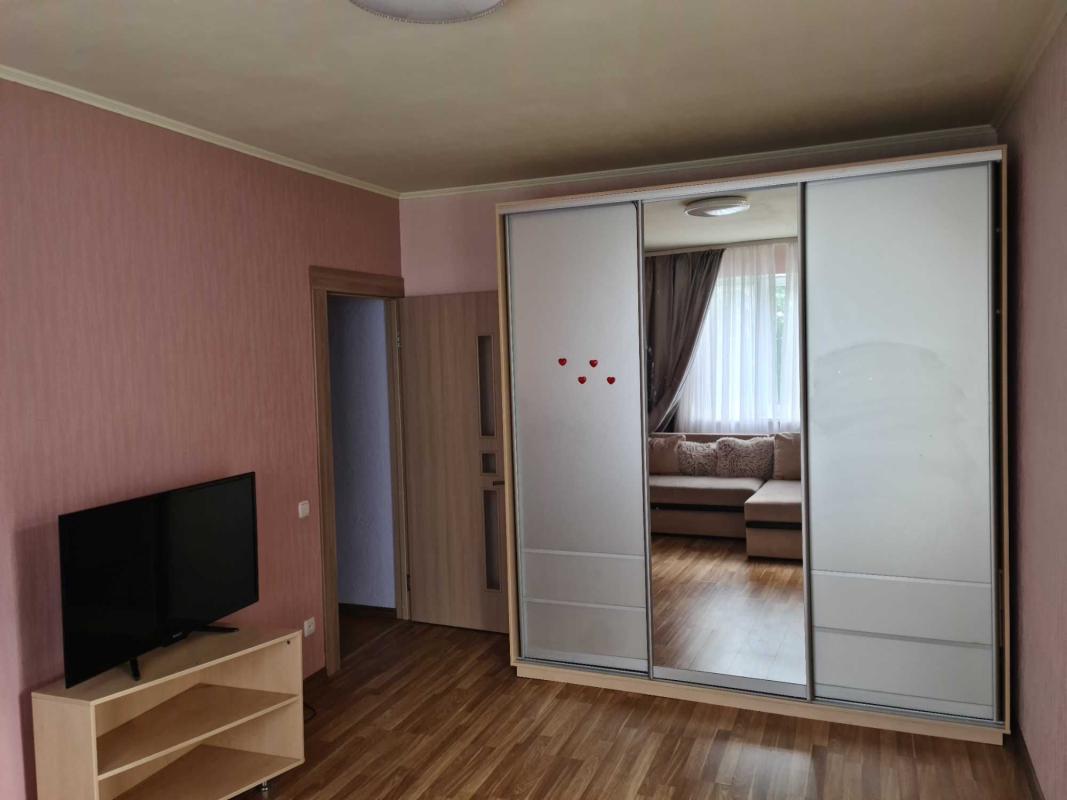 Долгосрочная аренда 2 комнатной квартиры Академика Павлова ул. 130
