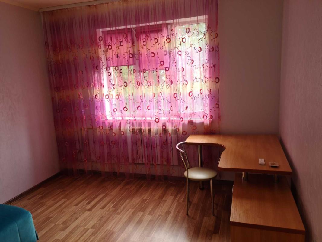 Довгострокова оренда 2 кімнатної квартири Академіка Павлова вул. 130