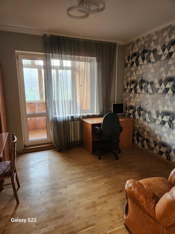 Sale 4 bedroom-(s) apartment 96 sq. m., Sribnokilska Street 4