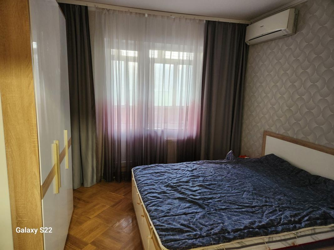 Sale 4 bedroom-(s) apartment 96 sq. m., Sribnokilska Street 4