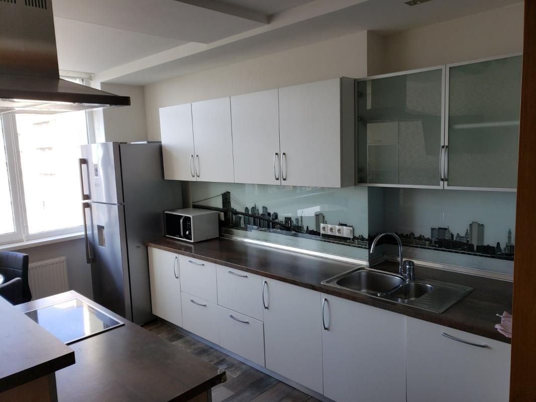 Long term rent 3 bedroom-(s) apartment Anny Akhmatovoi Street 22