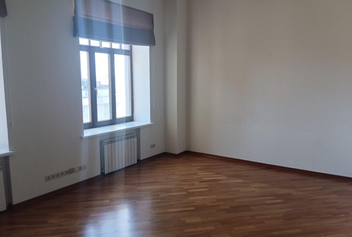 Long term rent 4 bedroom-(s) apartment Pankivska Street 8