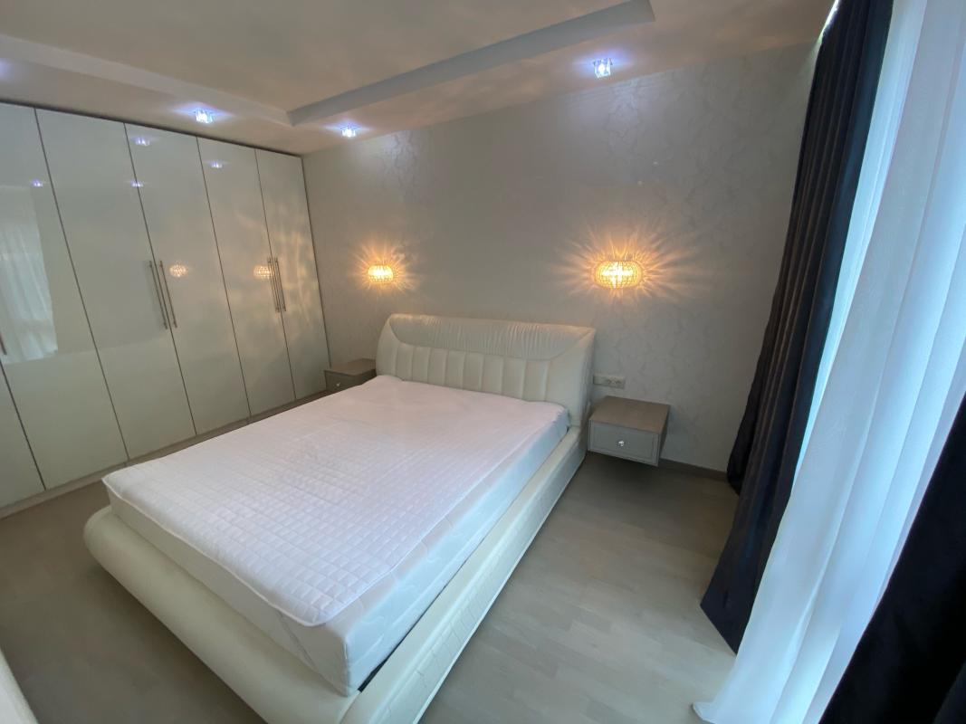 Long term rent 1 bedroom-(s) apartment Zolotoustivska Street 34