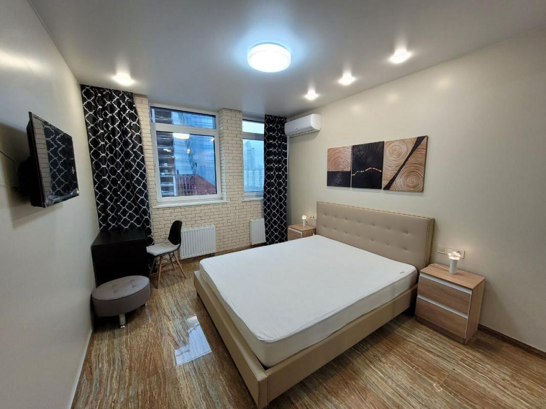 Long term rent 2 bedroom-(s) apartment Beresteiska Avenue (Peremohy Avenue) 11