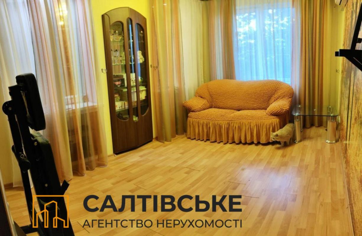 Sale 3 bedroom-(s) apartment 65 sq. m., Heroiv Pratsi Street 70