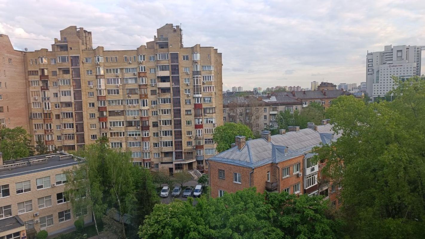 Продаж 3 кімнатної квартири 68 кв. м, Артилерійський пров. 5б