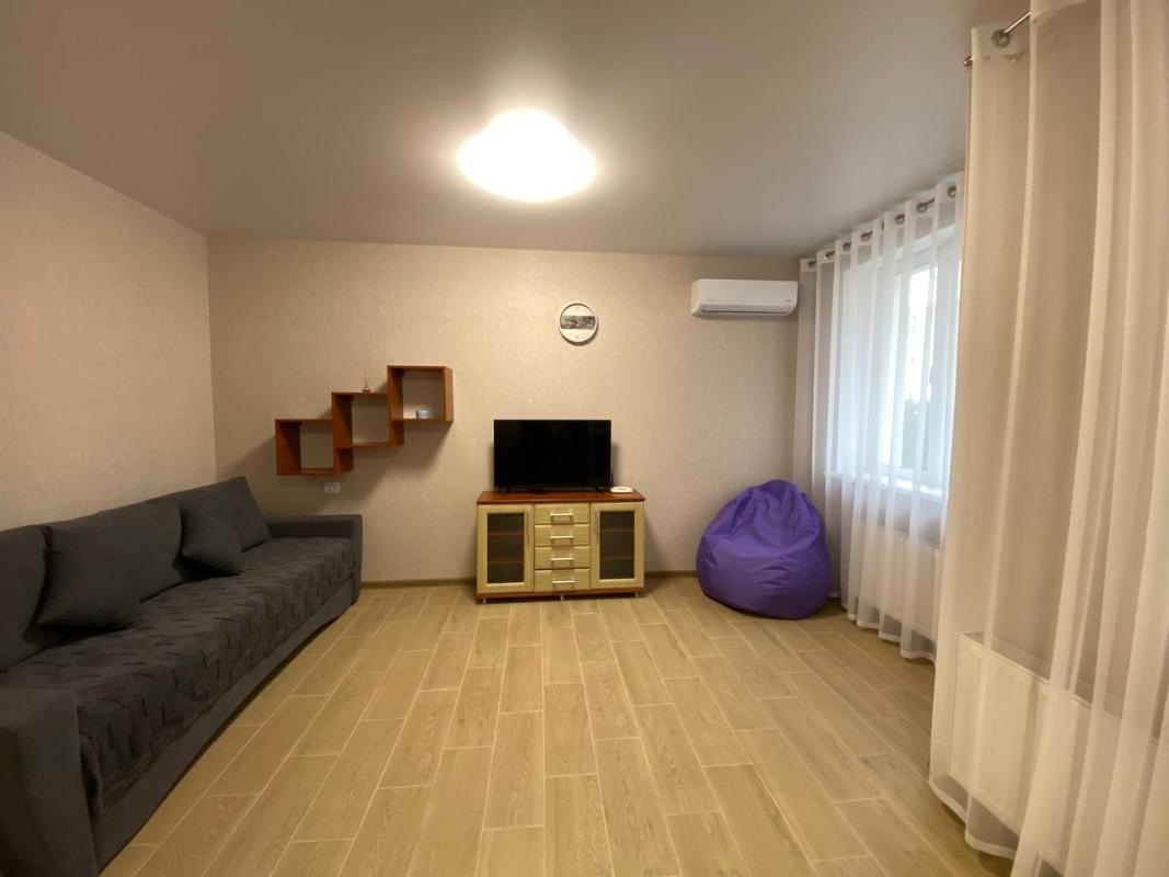 Long term rent 1 bedroom-(s) apartment Kozakevycha Street 29