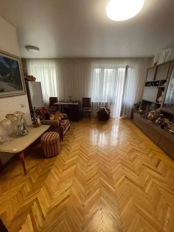 Apartment for sale - Budivelnykiv Street 3