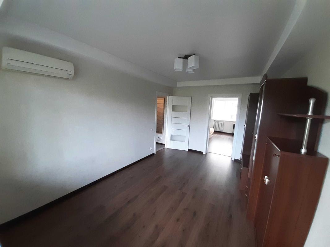 Long term rent 2 bedroom-(s) apartment Politekhnichna Street 31в