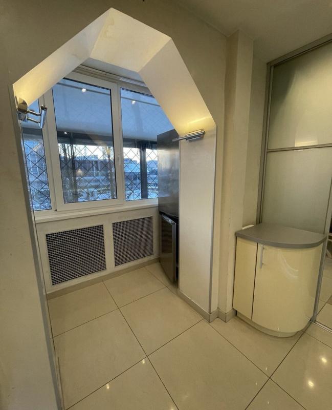 Sale 3 bedroom-(s) apartment 89 sq. m., Velyka Vasylkivska Street (Chervonoarmiiska Street;Krasnoarmeyskaya Street) 145/1
