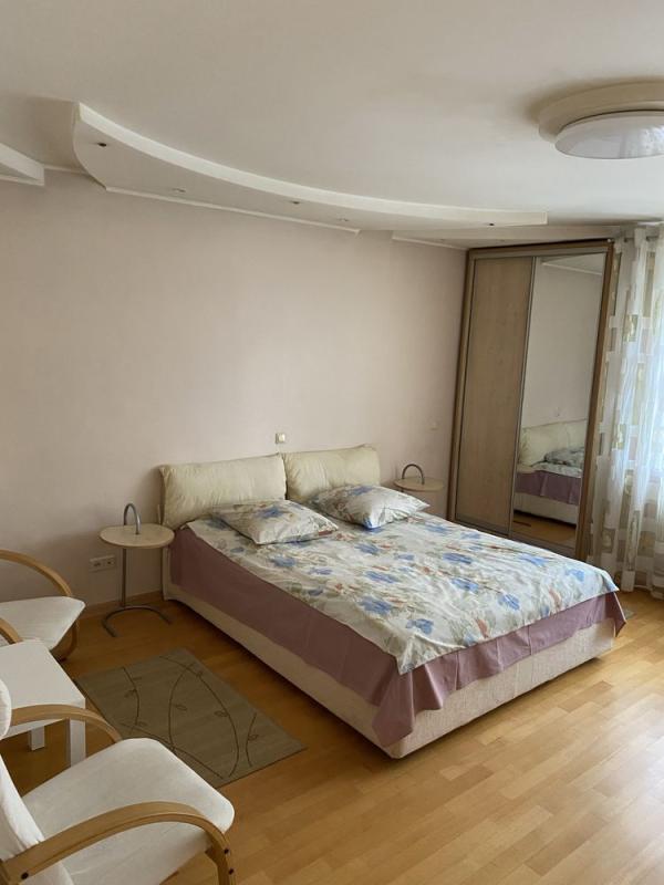 Long term rent 1 bedroom-(s) apartment Antonovycha Street (Horkoho Street) 94/96