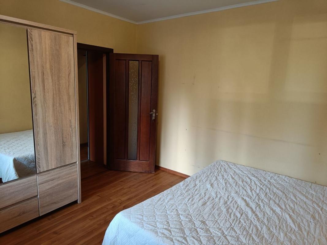 Sale 3 bedroom-(s) apartment 79 sq. m., Mykoly Bazhana Avenue 34