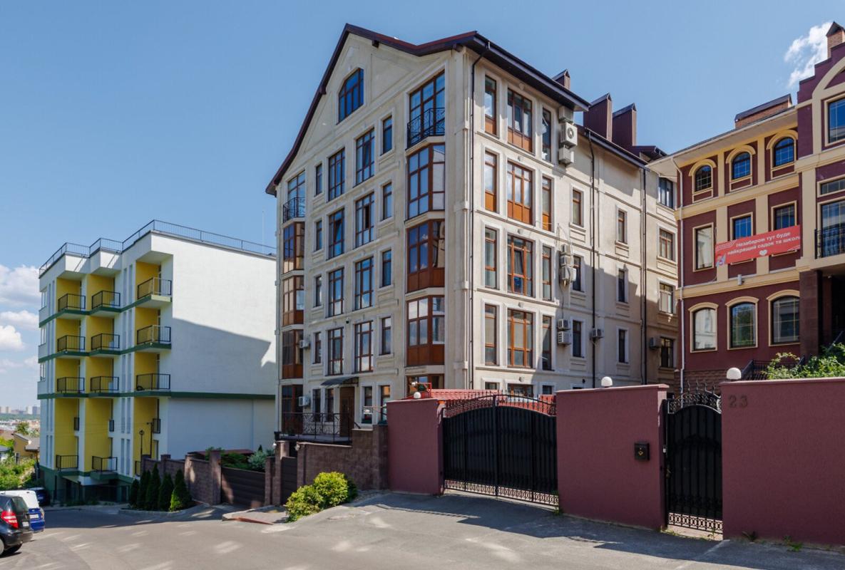 Продаж 3 кімнатної квартири 83 кв. м, Лук’янівська вул. 21б