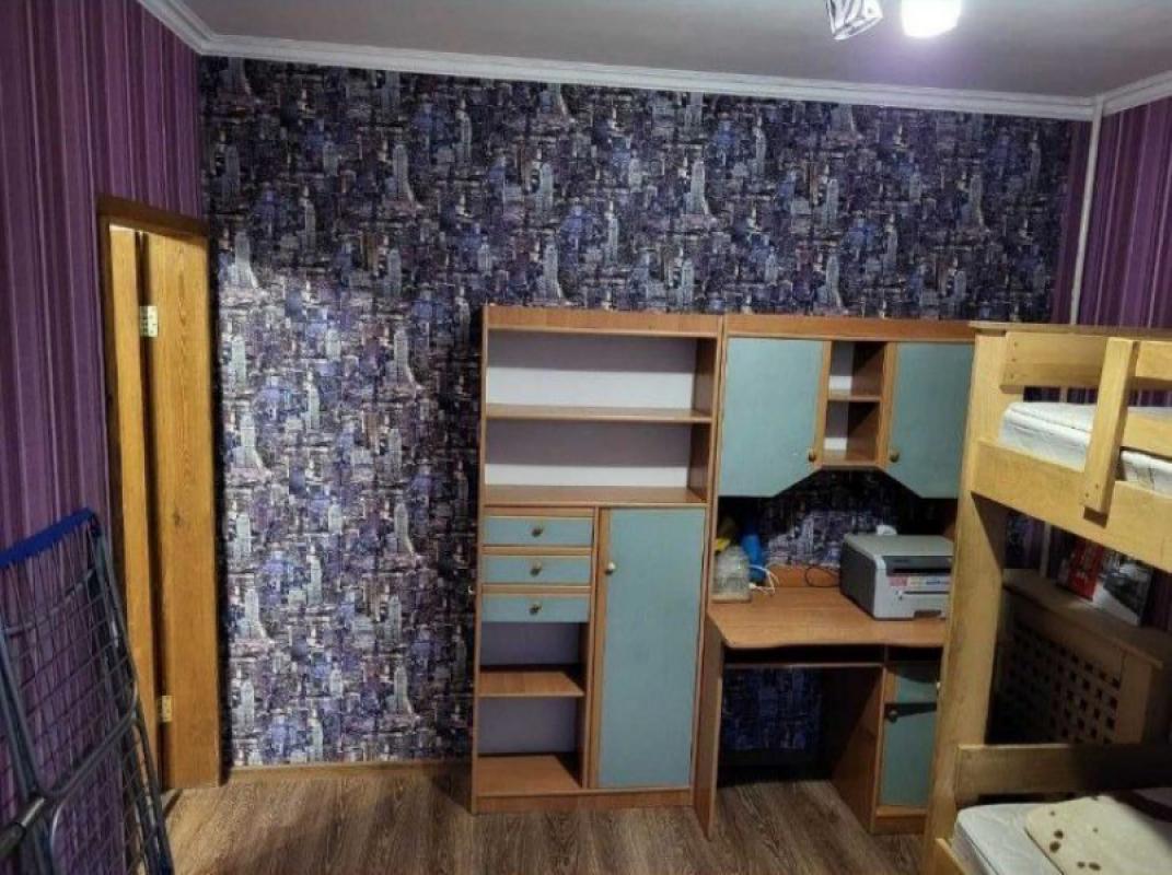 Довгострокова оренда 3 кімнатної квартири Балакірєва вул. 50а