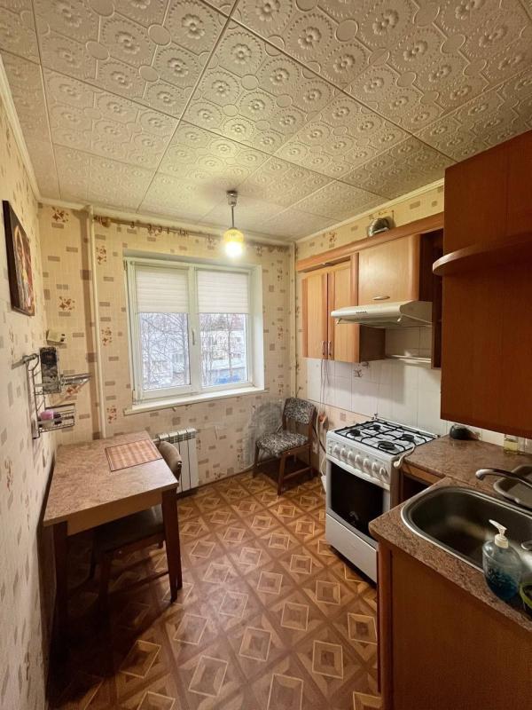 Продажа 2 комнатной квартиры 48 кв. м, Гвардейцев-Широнинцев ул. 50