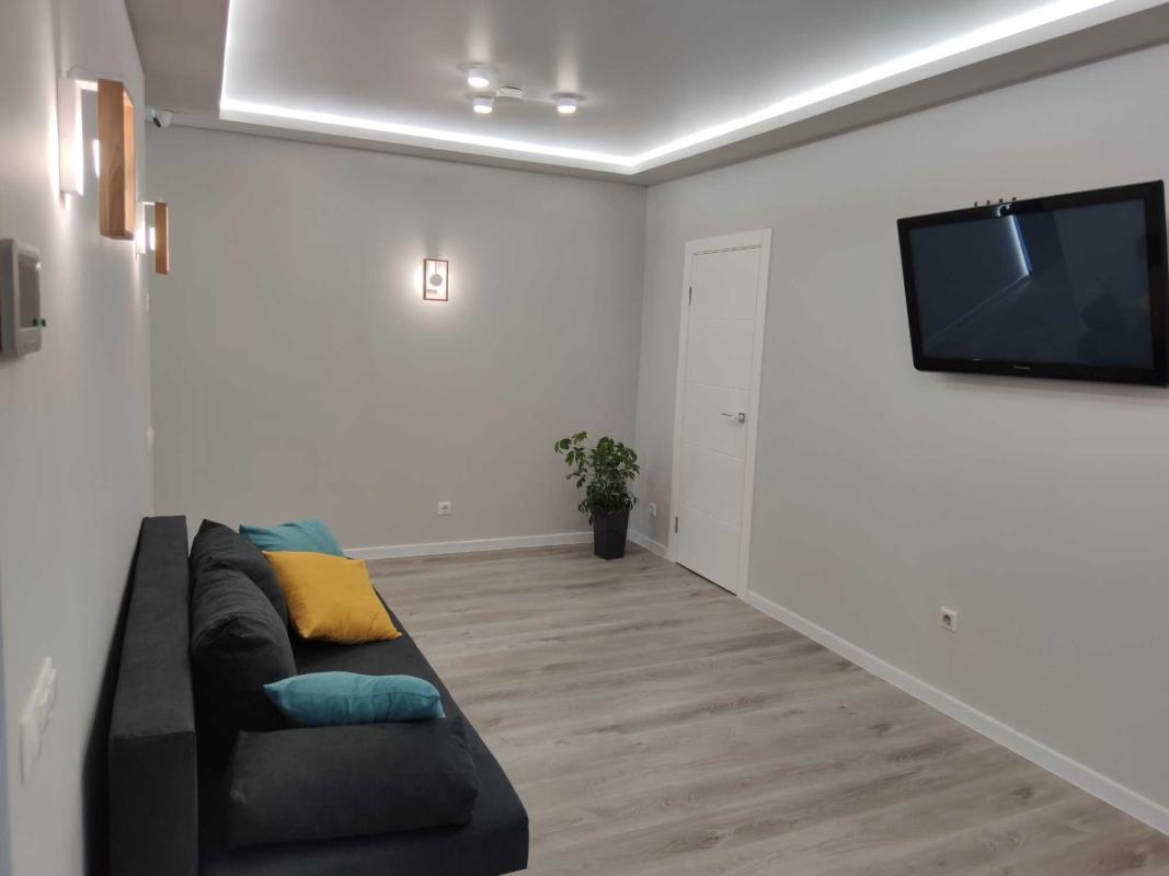 Long term rent 2 bedroom-(s) apartment Saliutna Street 22