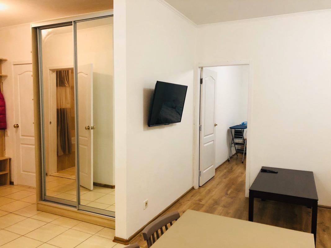 Long term rent 1 bedroom-(s) apartment Peremohy Avenue 66р
