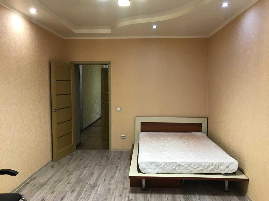 Long term rent 1 bedroom-(s) apartment Peremohy Avenue 53б