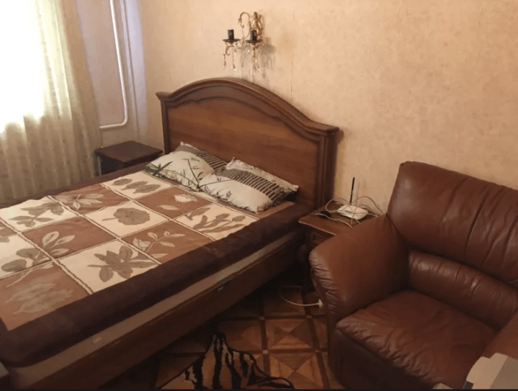 Долгосрочная аренда 3 комнатной квартиры Клочковская ул. 156а