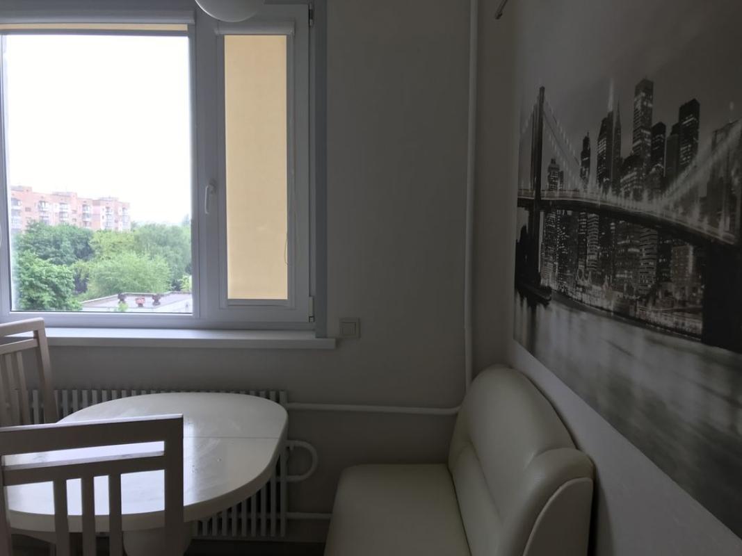 Long term rent 1 bedroom-(s) apartment Shatylivska Street (Lenina Street) 41