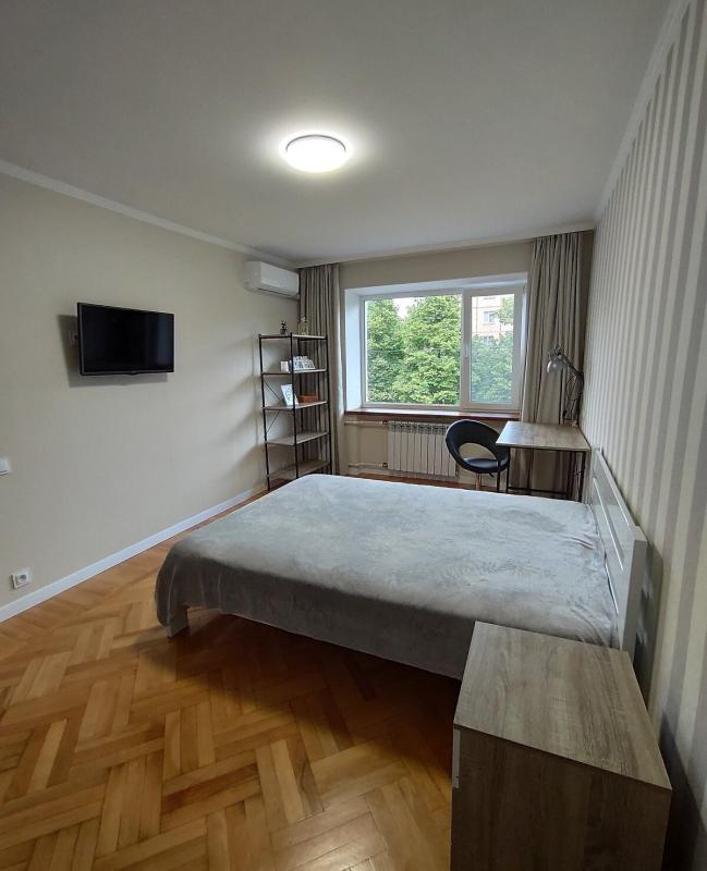 Продаж 1 кімнатної квартири 30 кв. м, Рибалка вул. 40