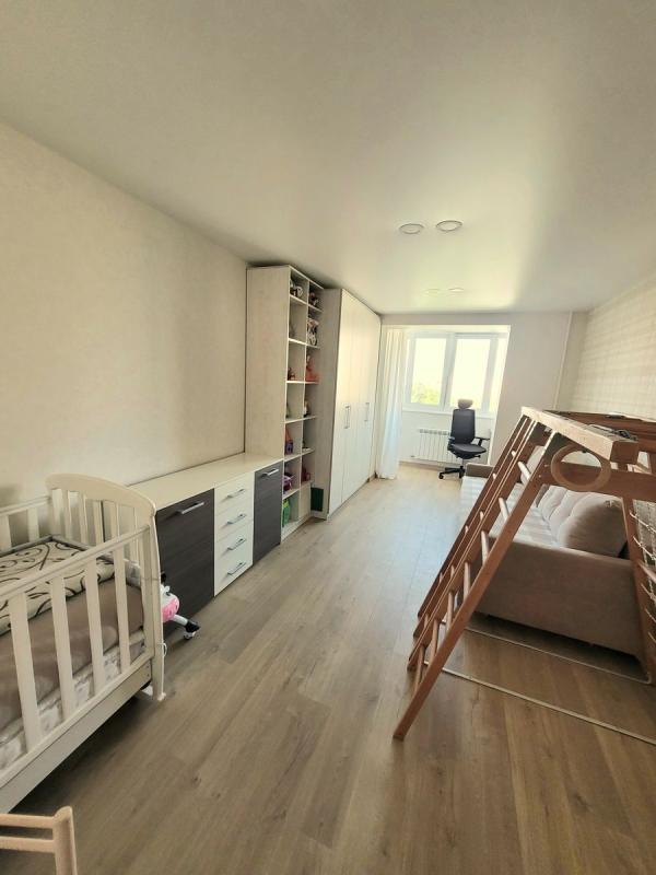 Sale 3 bedroom-(s) apartment 67 sq. m., Olimpiyska Street 29