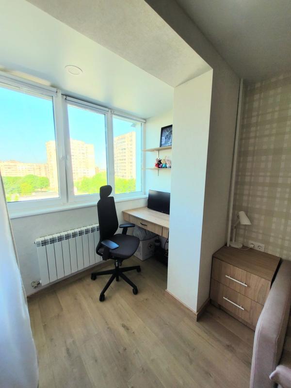 Sale 3 bedroom-(s) apartment 67 sq. m., Olimpiyska Street 29