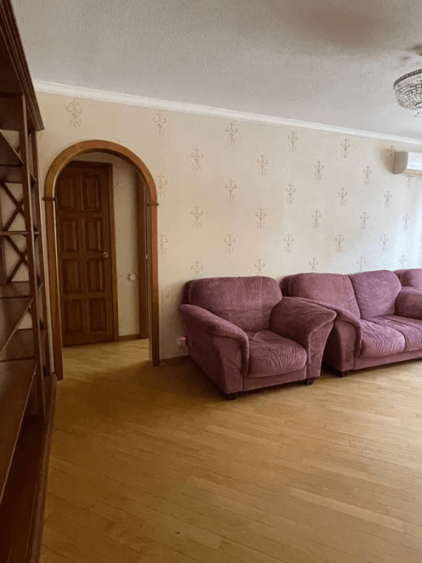 Sale 3 bedroom-(s) apartment 61 sq. m., Olimpiyska Street 17