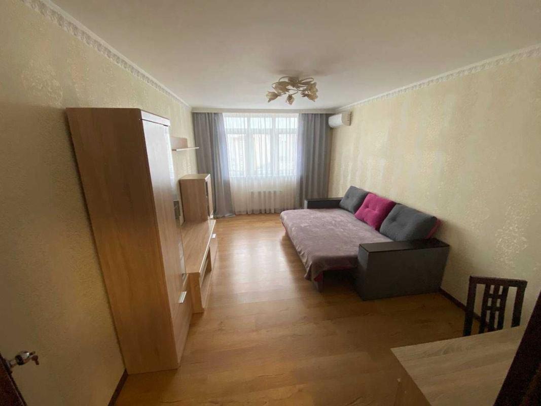 Long term rent 1 bedroom-(s) apartment Urlivska Street 23