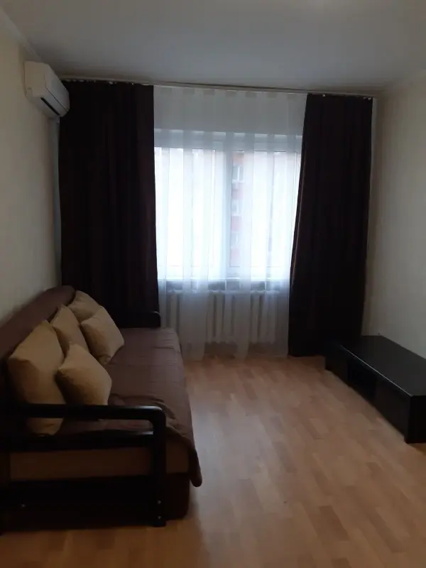 Apartment for rent - Urlivska Street 30