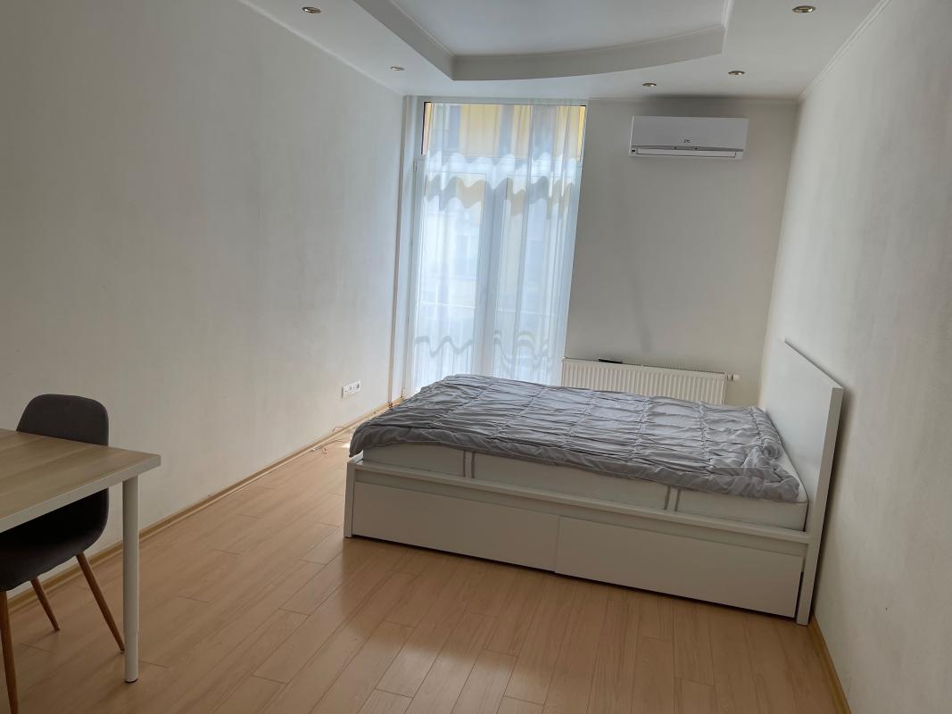 Sale 1 bedroom-(s) apartment 43 sq. m., Reheneratorna Street