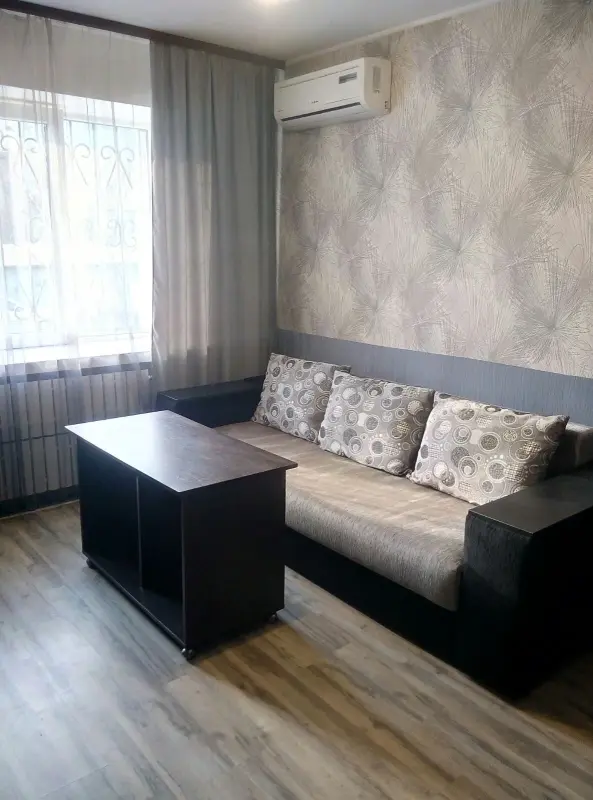 Apartment for rent - Vasylya Melnykova street 4