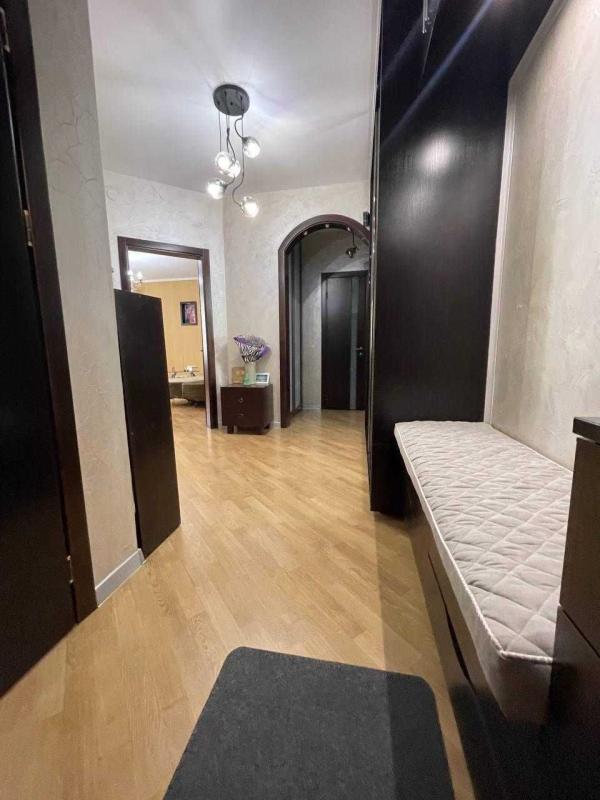 Long term rent 2 bedroom-(s) apartment Mykoly Bazhana Avenue 14