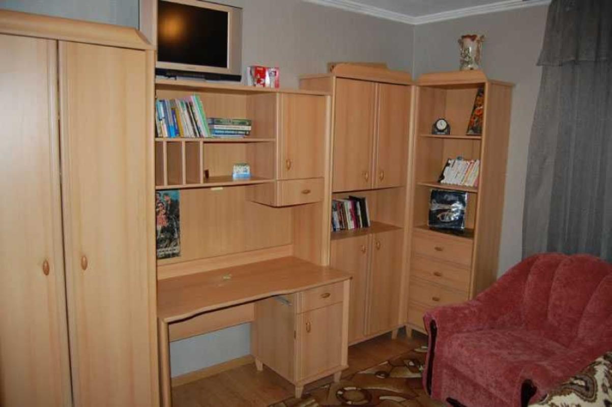 Sale 3 bedroom-(s) apartment 76 sq. m., Virmenska Street
