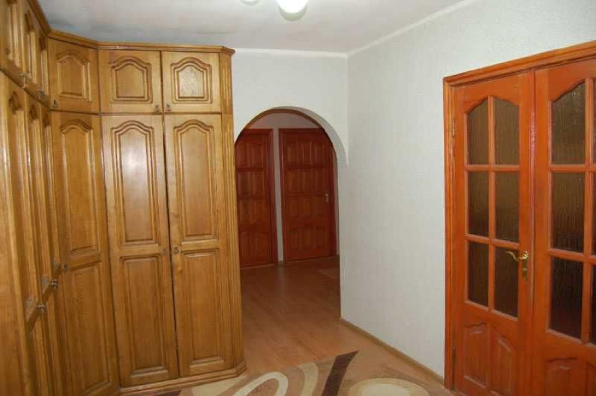 Sale 3 bedroom-(s) apartment 76 sq. m., Virmenska Street
