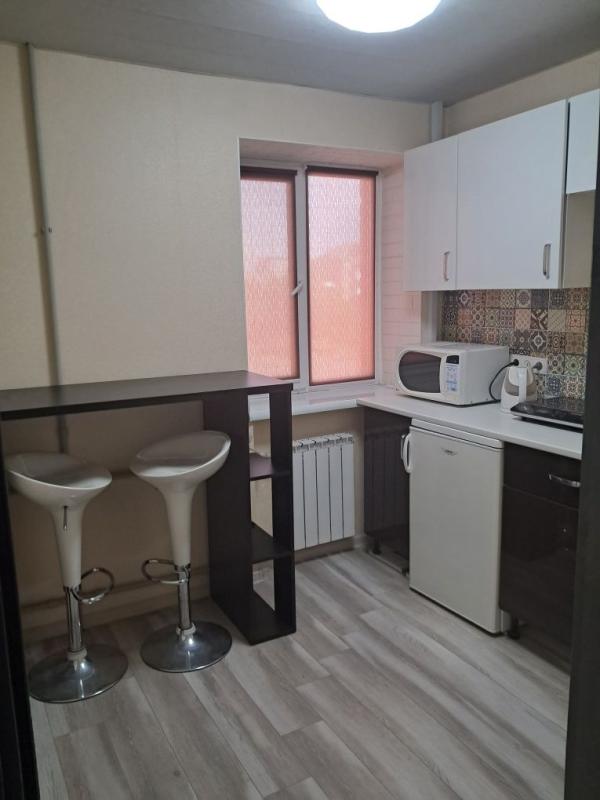 Long term rent 1 bedroom-(s) apartment Kharkivska Embarkment 3
