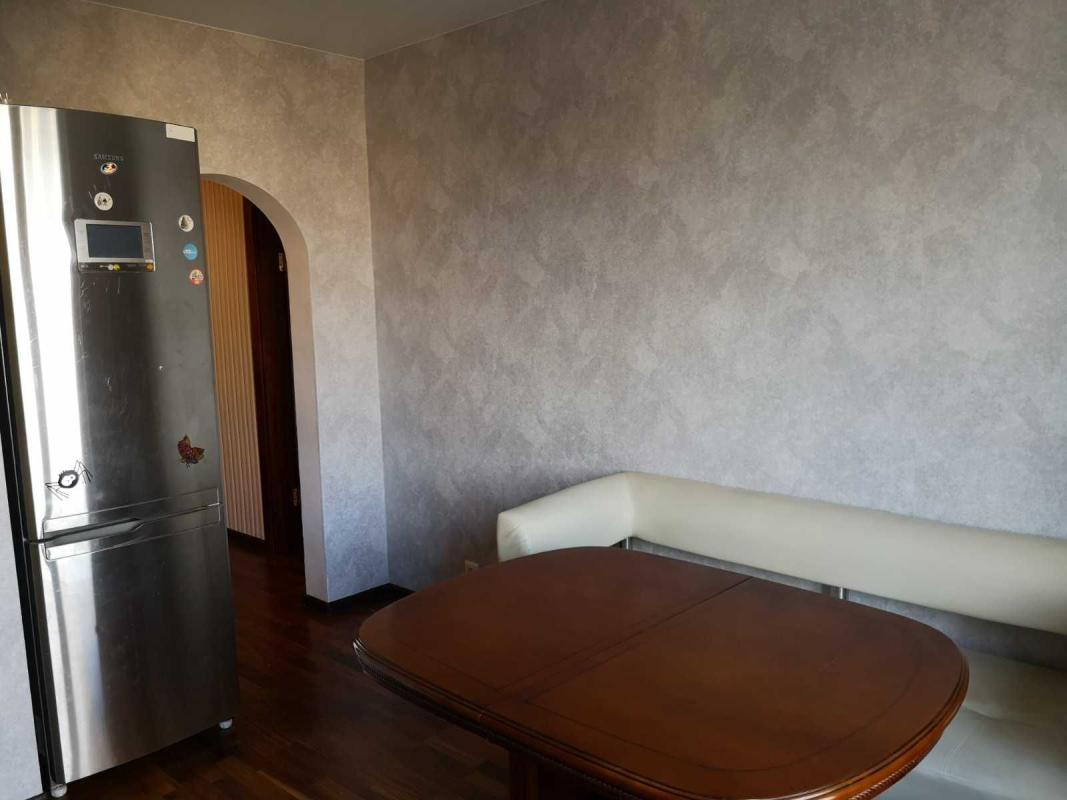 Long term rent 2 bedroom-(s) apartment Anny Akhmatovoi Street 22