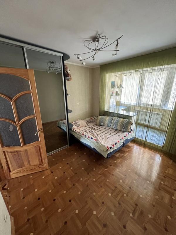 Продажа 4 комнатной квартиры 83 кв. м, Новгородская ул. 20
