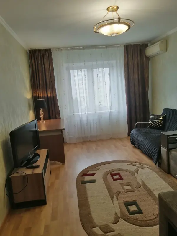 Apartment for rent - Dragomanova Street 1Є