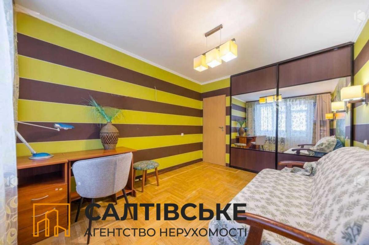 Sale 3 bedroom-(s) apartment 65 sq. m., Hvardiytsiv-Shyronintsiv Street 73