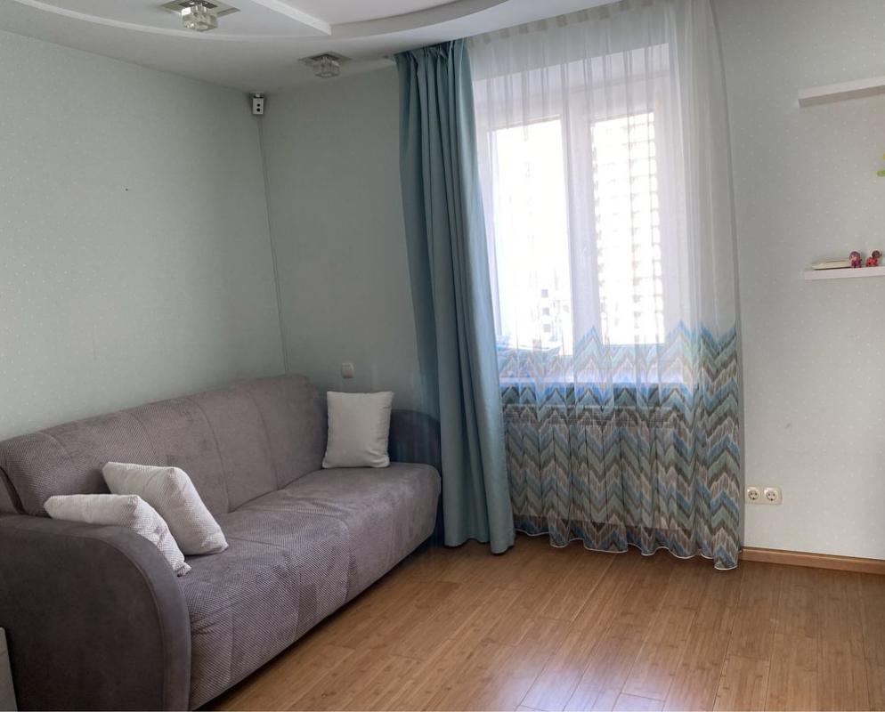 Долгосрочная аренда 3 комнатной квартиры Клочковская ул. 115