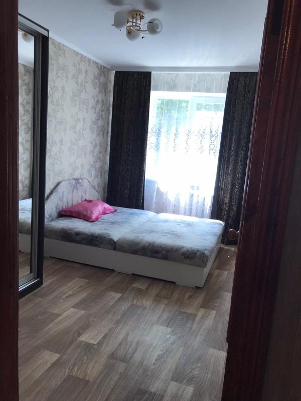Long term rent 2 bedroom-(s) apartment Traktorobudivnykiv Avenue 108а