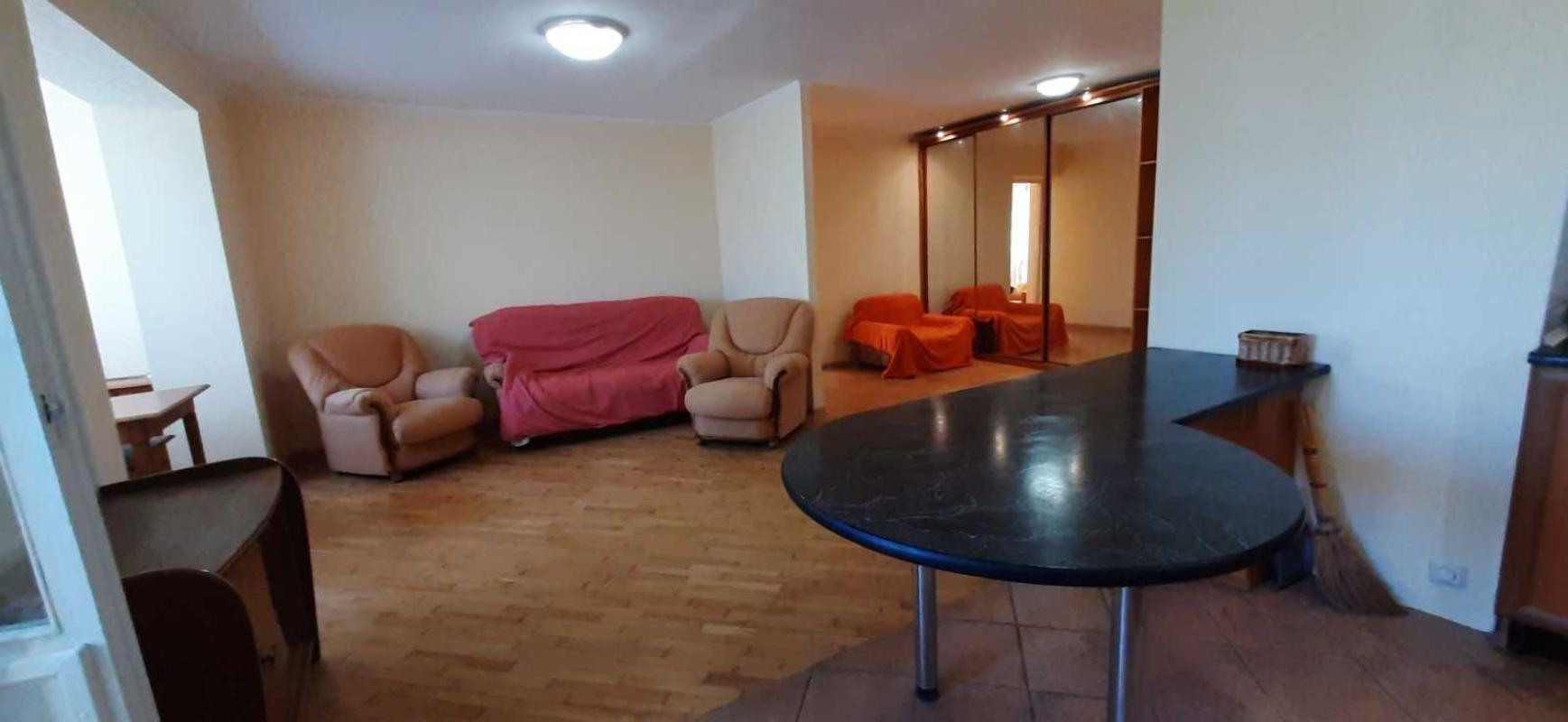 Long term rent 2 bedroom-(s) apartment Petra Hryhorenka Avenue 38