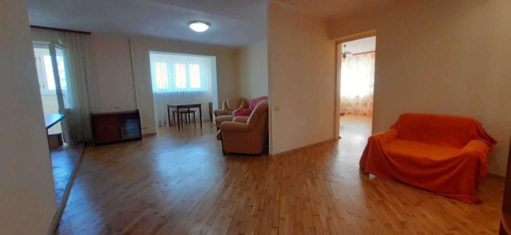 Long term rent 2 bedroom-(s) apartment Petra Hryhorenka Avenue 38