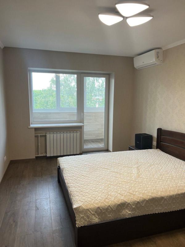 Продаж 3 кімнатної квартири 76 кв. м, 23-го Серпня вул. 59