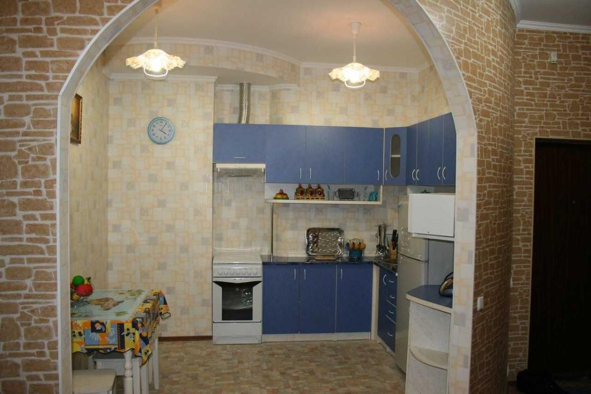 Long term rent 3 bedroom-(s) apartment Hvardiytsiv-Shyronintsiv Street 33