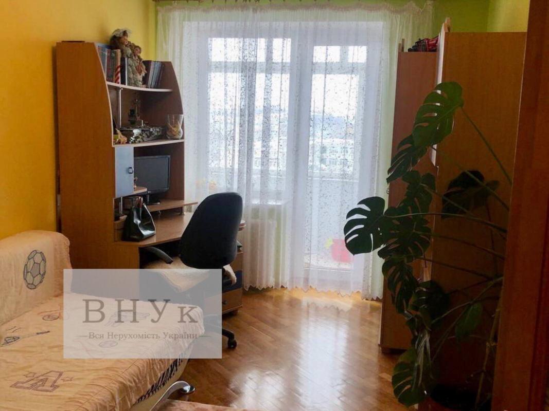 Sale 4 bedroom-(s) apartment 90 sq. m., Lesi Ukrainky Street 6