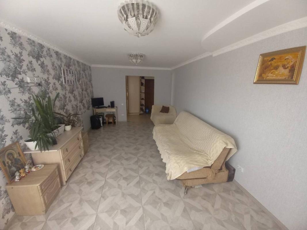 Sale 3 bedroom-(s) apartment 78 sq. m., Halytska Street 13