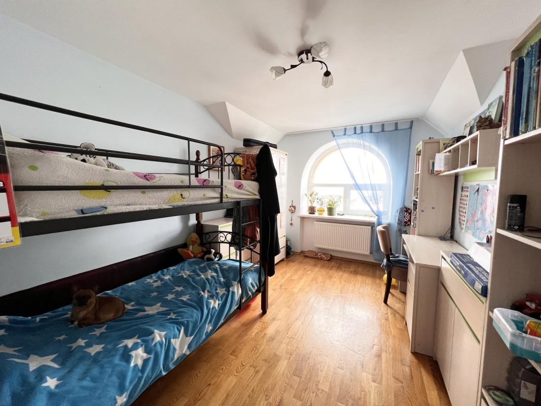 Sale 4 bedroom-(s) apartment 122 sq. m., Troleibusna Street